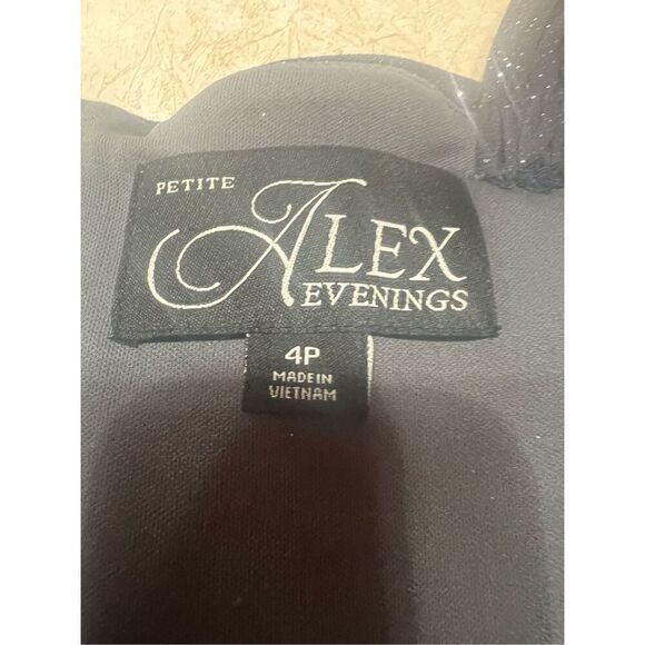 Alex Evenings Sleeveless Maxi Gown Grey/Silver Sz 4P - Picture 3 of 8